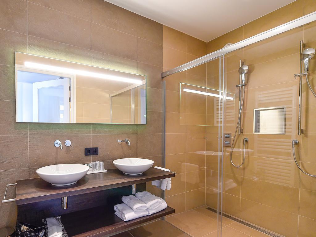 Brasserie-Hotel Antje Van De Statie Weert Dış mekan fotoğraf