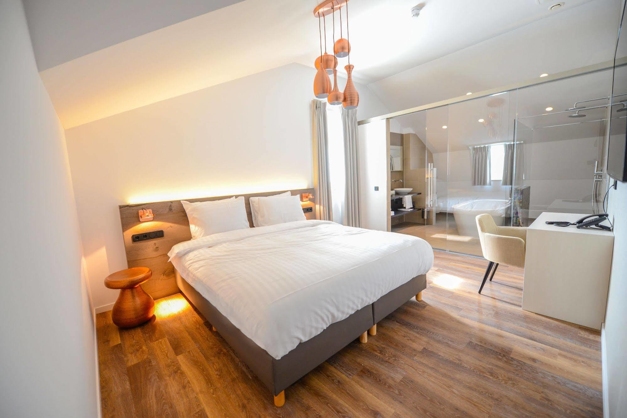 Brasserie-Hotel Antje Van De Statie Weert Dış mekan fotoğraf